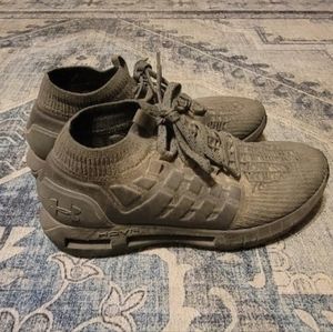 Under armours mens sneakers